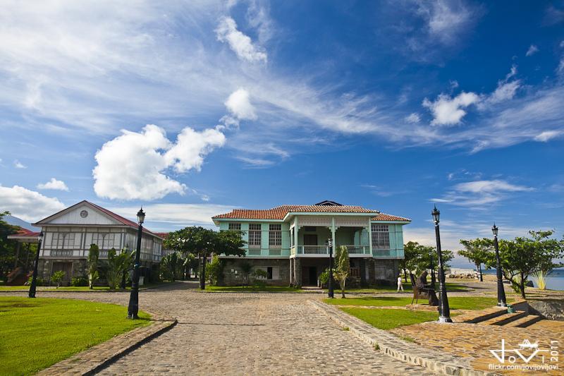 Las Casas Filipinas de Acuzar