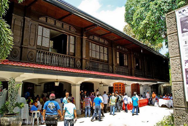 A Glimpse to the Marcos Museum and Mausoleum