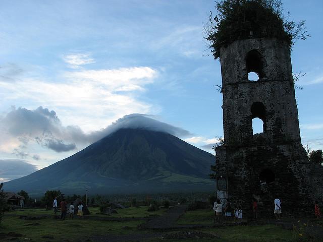 Cagsawa Ruins