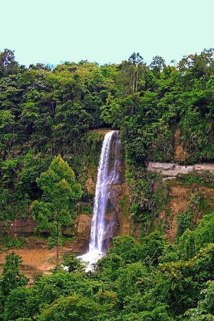 Can-umantad Falls