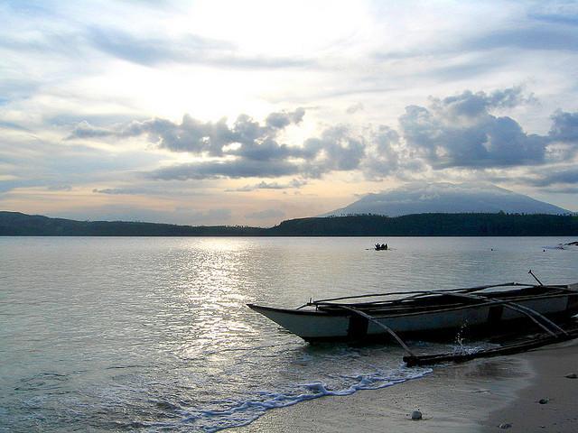 Atulayan Island: Ivory-colored beaches!