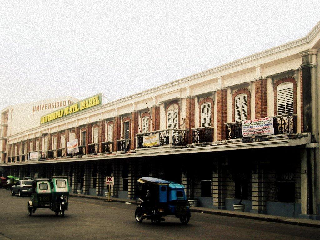 Universidad de Sta. Isabel: The Country