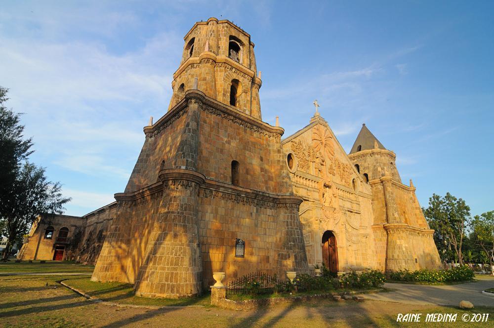 Santo Tomas de Villanueva Church (Miag-ao Church)