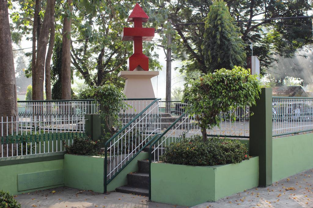 The Villa Verde Monument