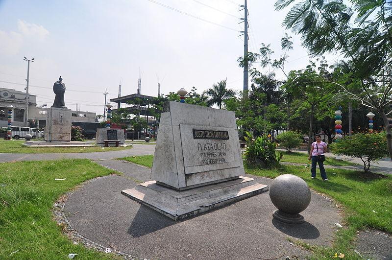 Plaza Dilao - Paco District