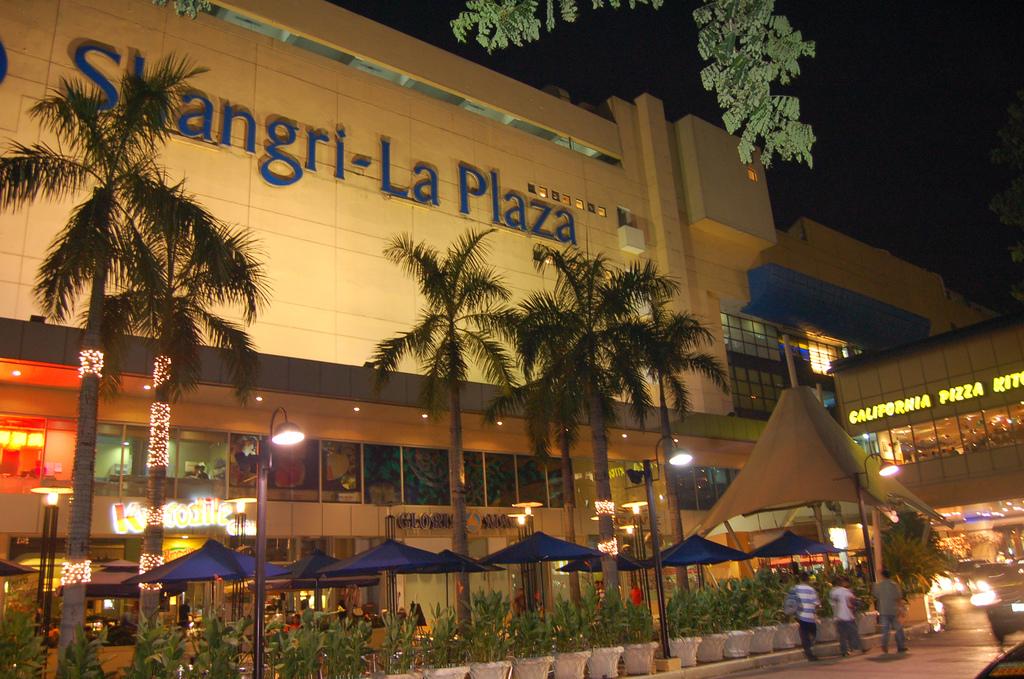 zara edsa shangri la