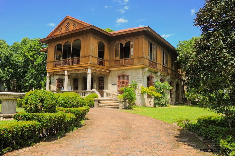Silay’s Great Ancestral Houses – “Paris of Negros”