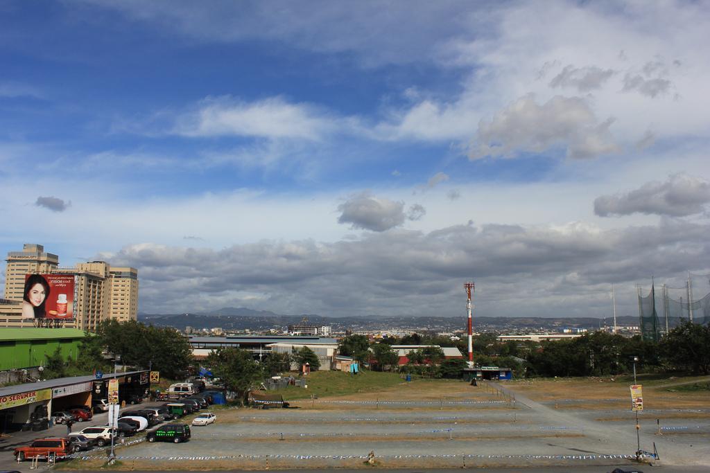 The Bustling Metrowalk in Pasig