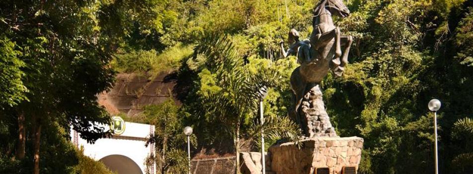 Gabriela Silang Monument (Tangadan Tunnel)