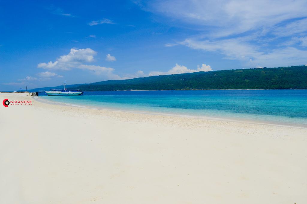 Isla Reta Beach Behind Samal Island