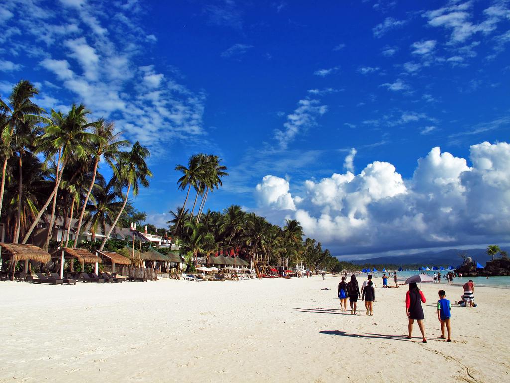 Boracay’s Famous White Beach